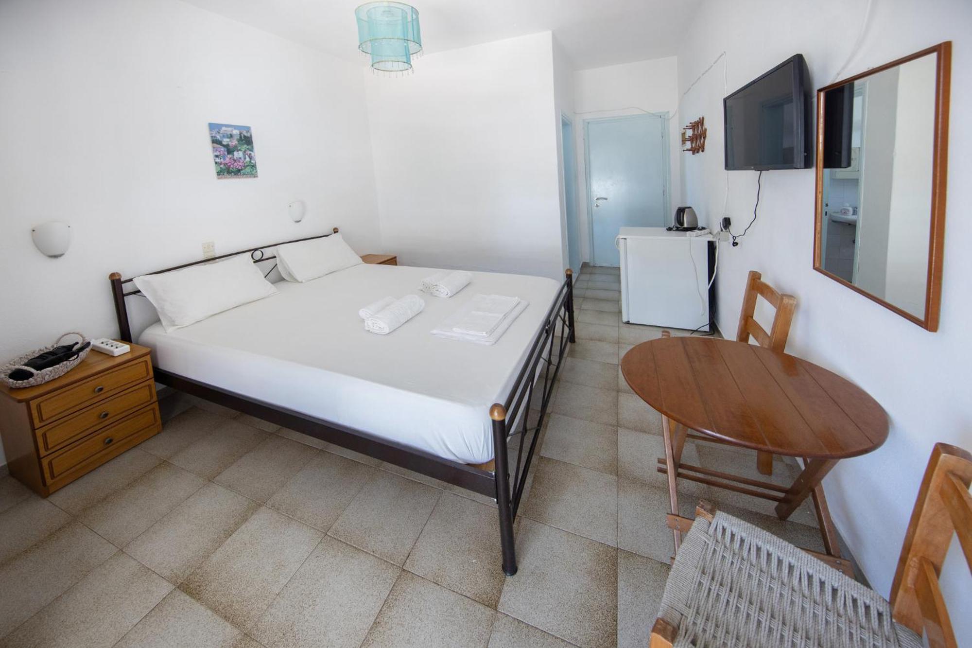 Nikos Rooms Votsi  Ngoại thất bức ảnh