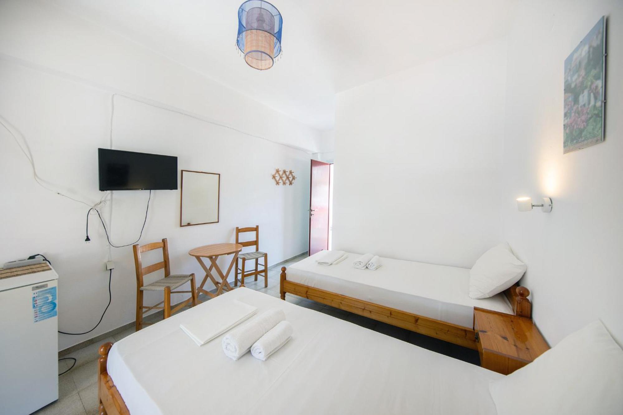 Nikos Rooms Votsi  Ngoại thất bức ảnh