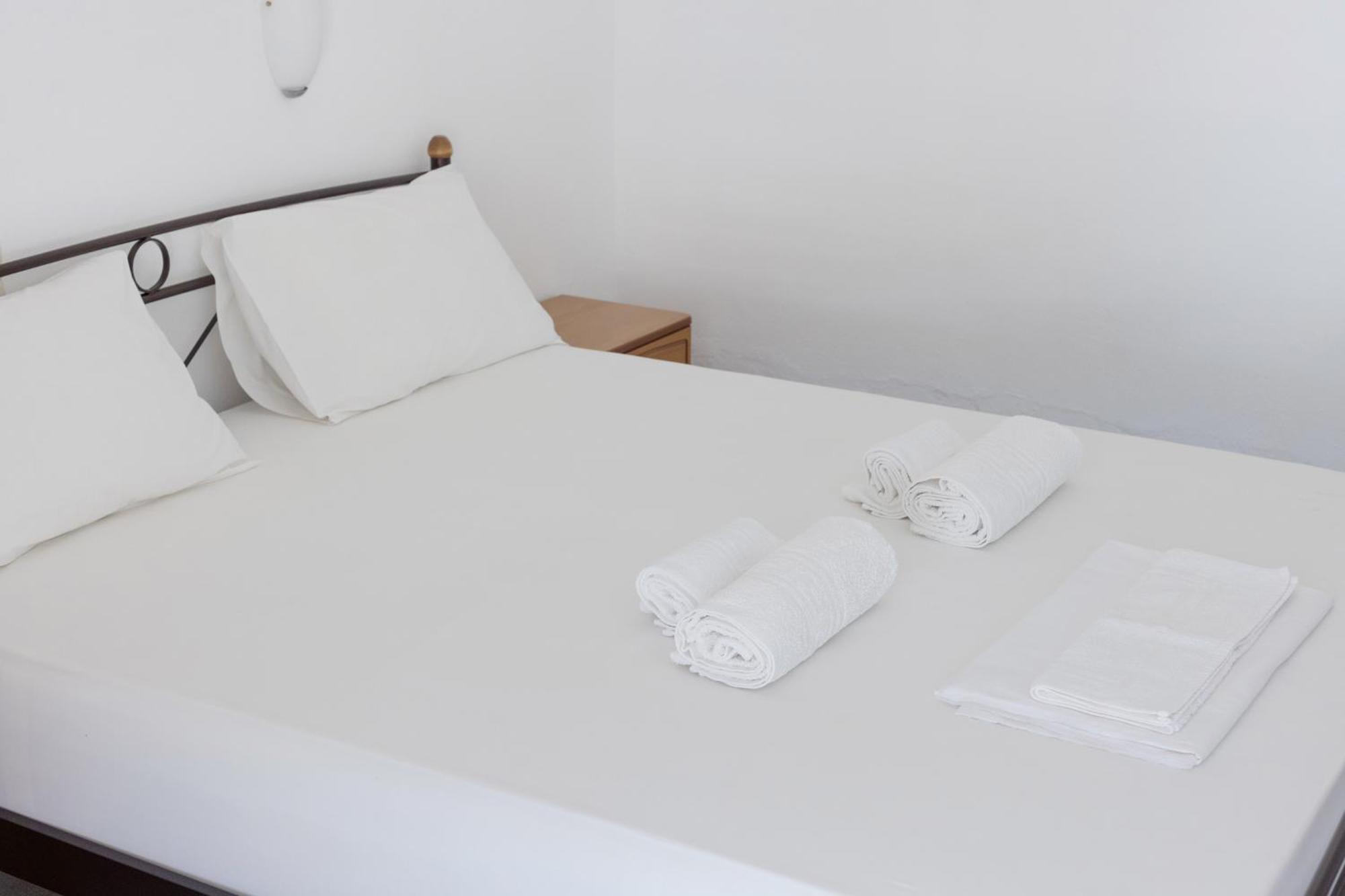 Nikos Rooms Votsi  Ngoại thất bức ảnh