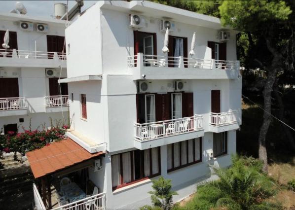 Nikos Rooms Votsi  Ngoại thất bức ảnh